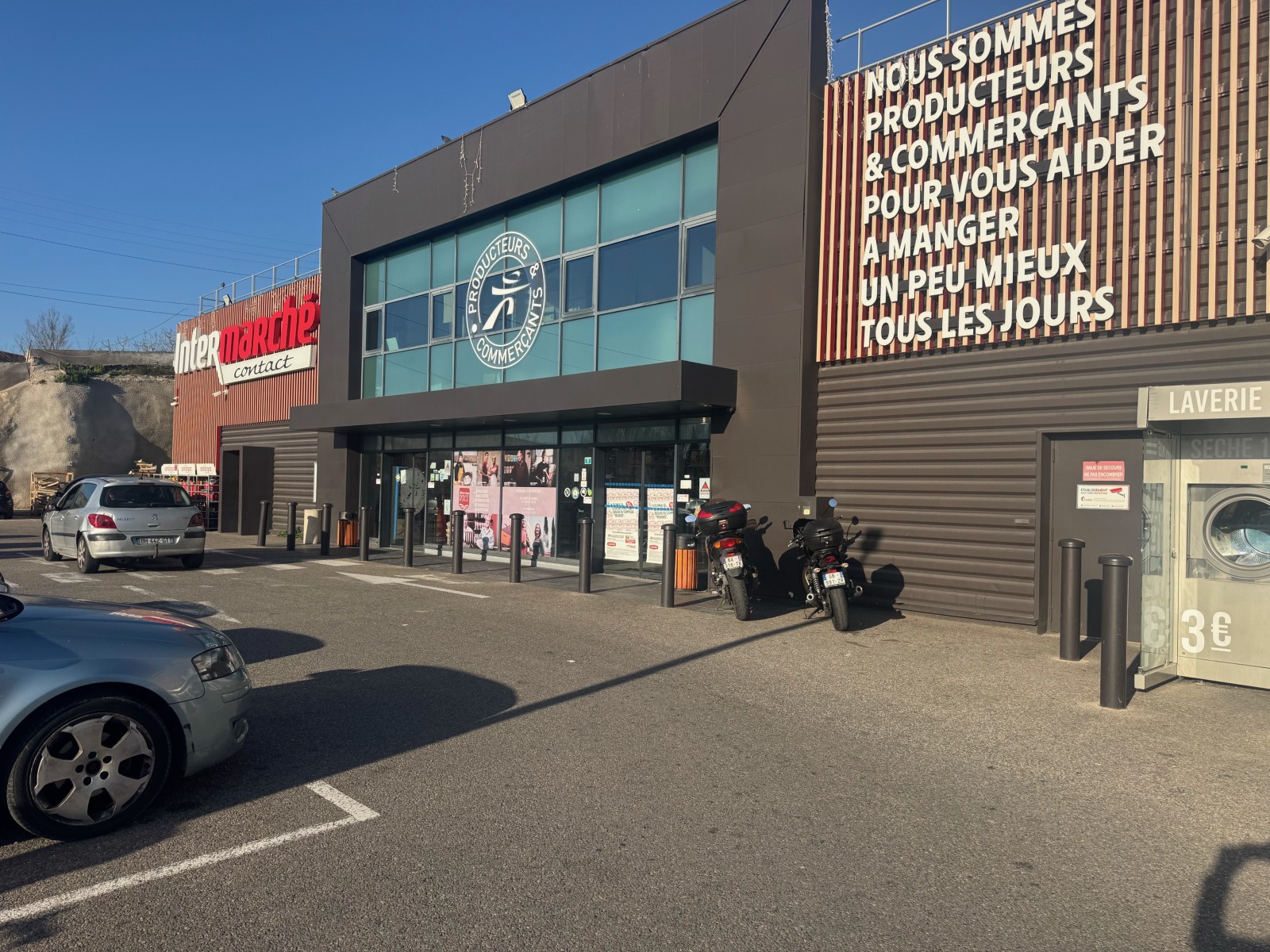 installation Security chez notre client, Intermarché, caméra, 4K avec IA 