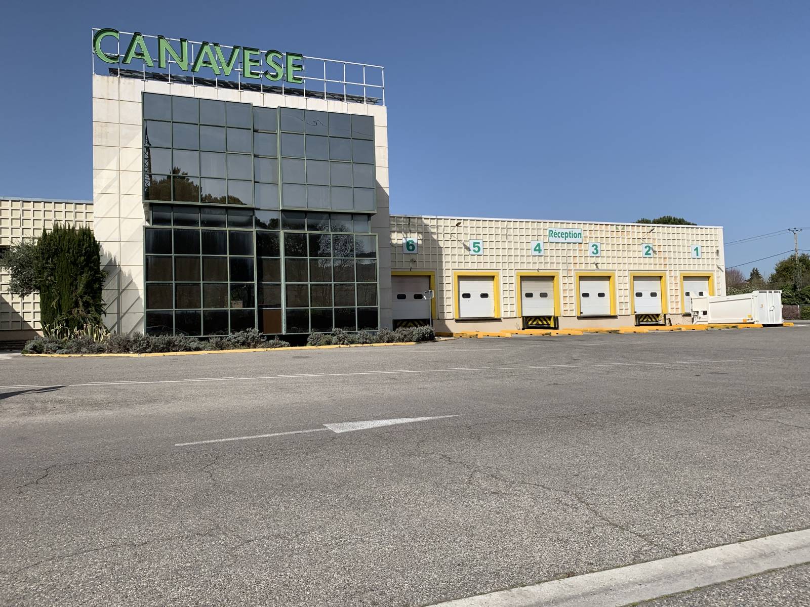 Installation caméra de surveillance 4K avec alarme et contrôle d'accès dans un entrepôt à Aubagne près de Marseille