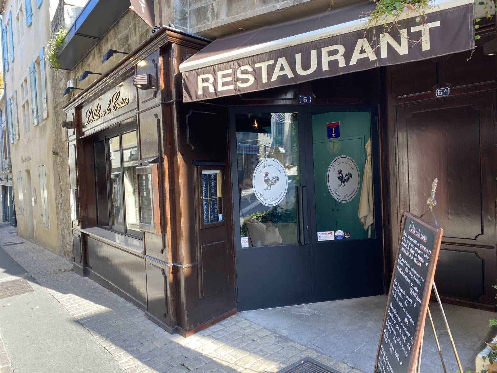 Installation de caméra de vidéosurveillance en 4K dans un restaurant à Saint Rémy de Provence