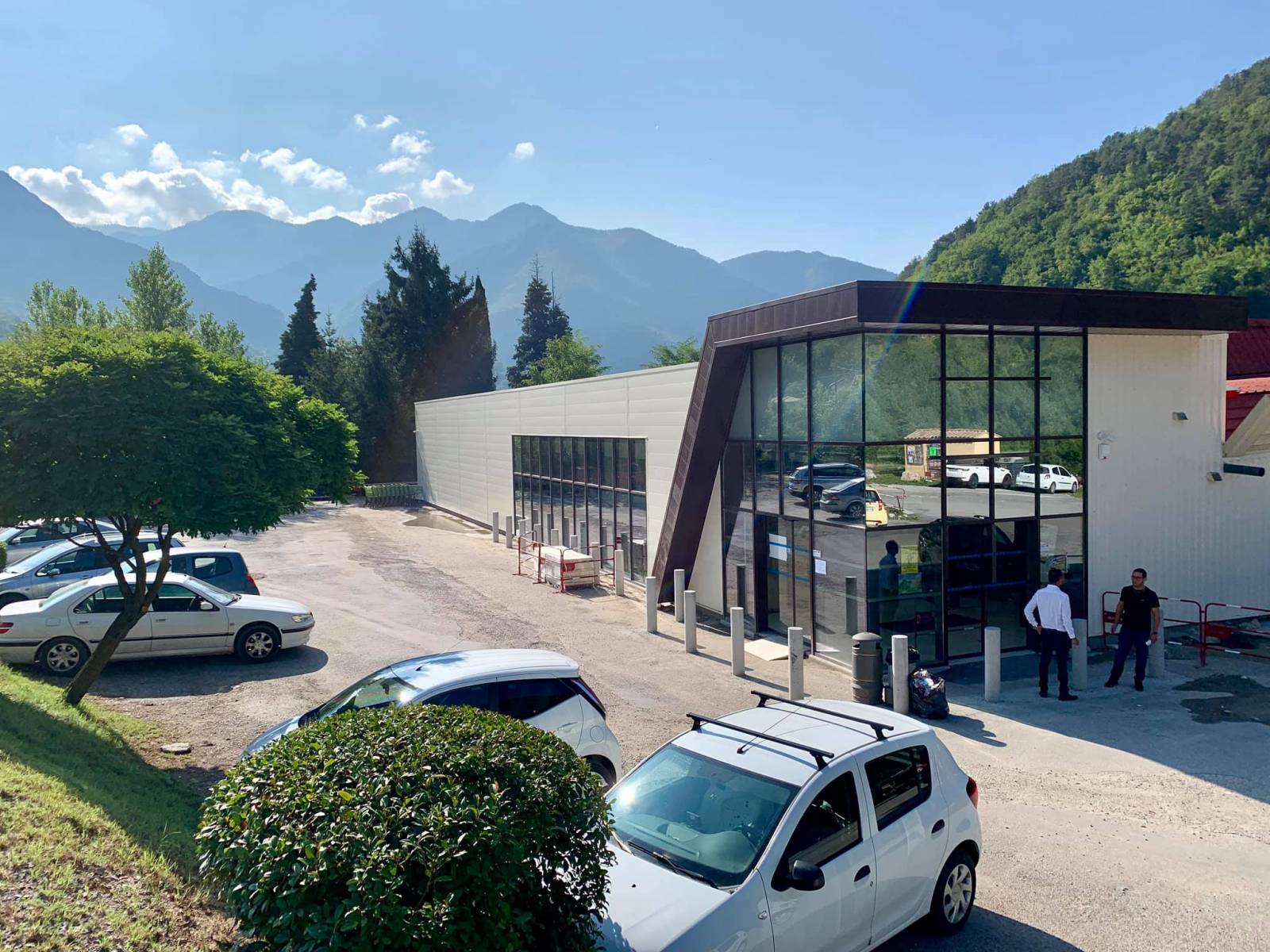 Installation d’un système de vidéo protection , alarme et contrôle d’accès chez carrefour market sur Nice