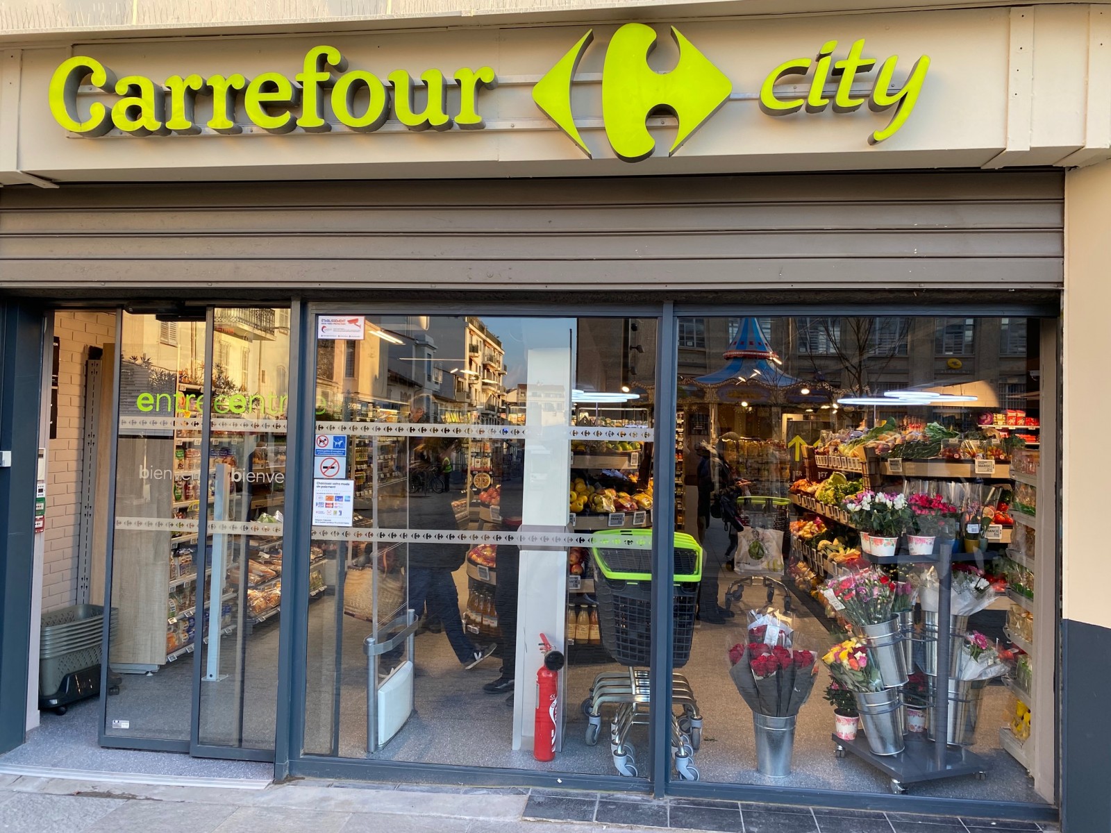 Installation d’un système de caméras de vidéo surveillance 4K dans un commerce de proximité