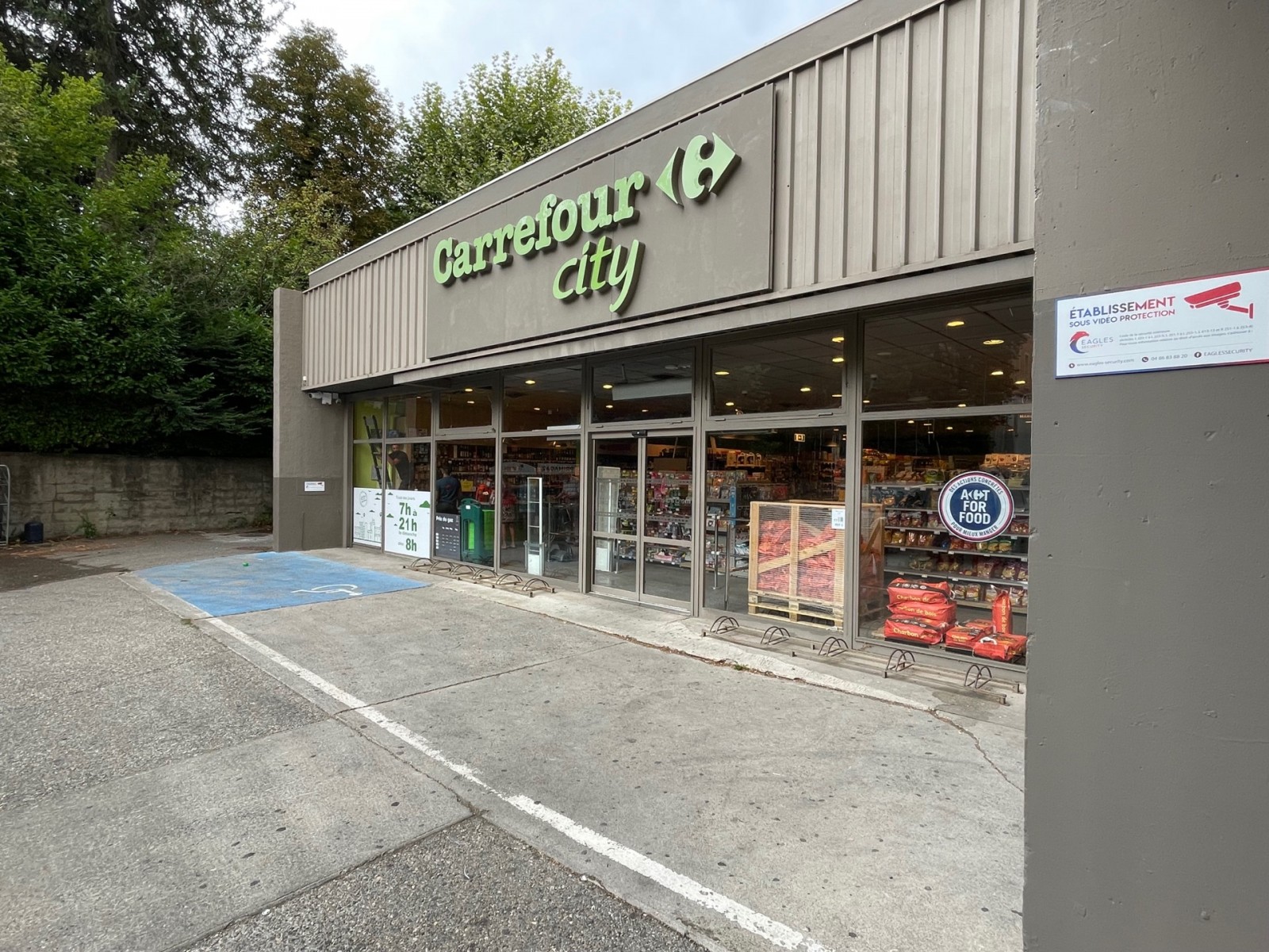 Installation d’une solution de caméras de vidéosurveillance , Alarme  anti intrusion et lecture de plaque