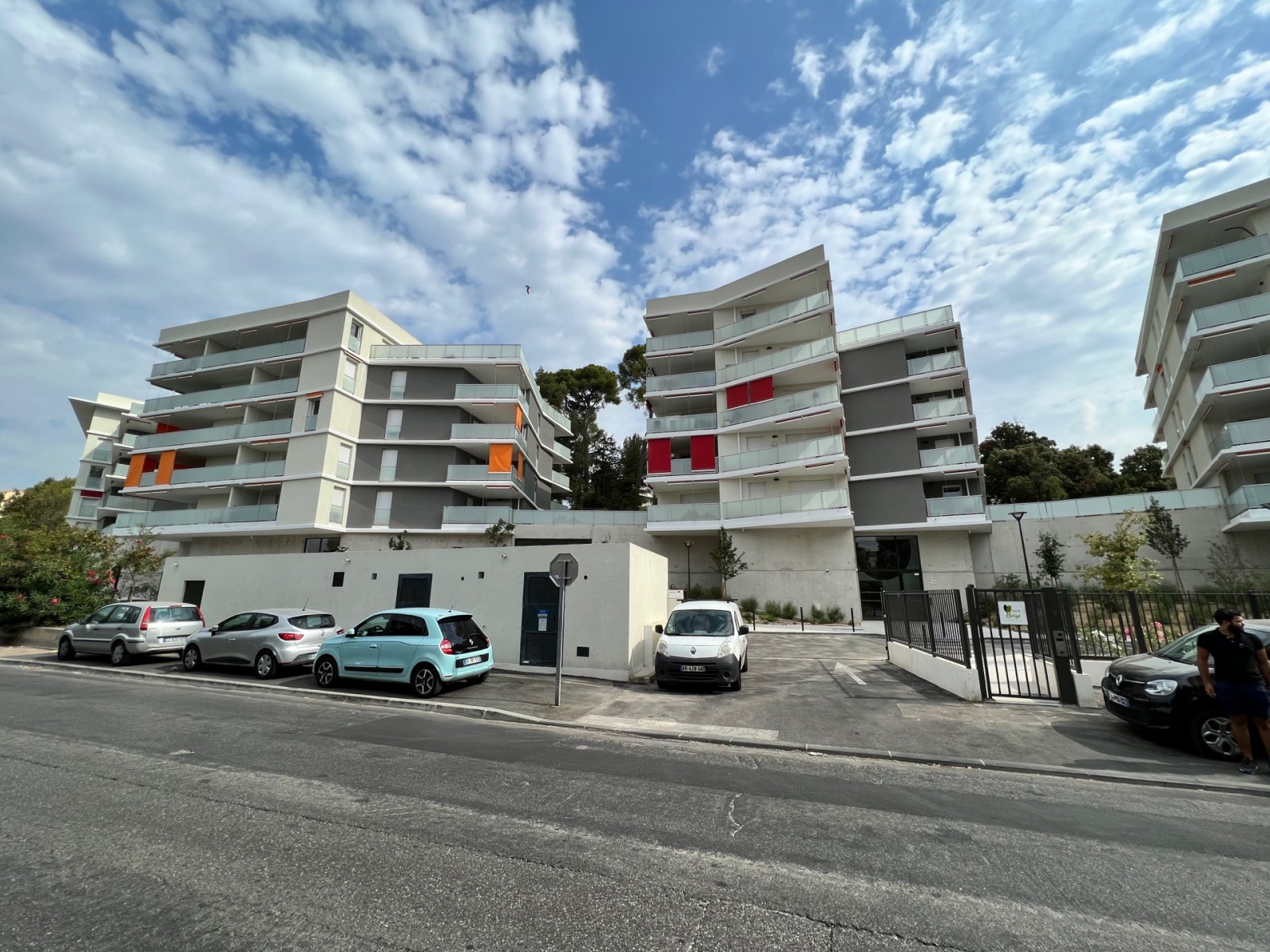 Installation de caméras de surveillance dans une copropriété à Marseille